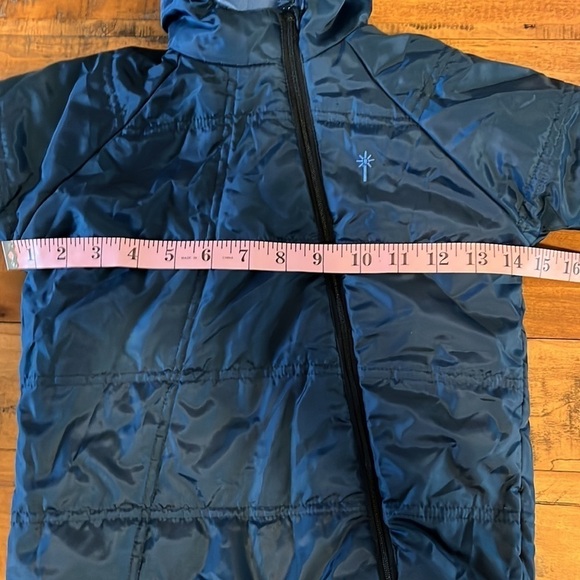 I Play snowsuit, size small ( 6 months)  10-18 lbs - Picture 5 of 7